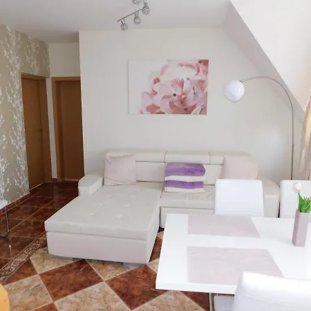 Apartment Lelle Grand Apartman *
