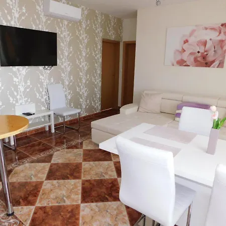 Lelle Grand Apartman Διαμέρισμα