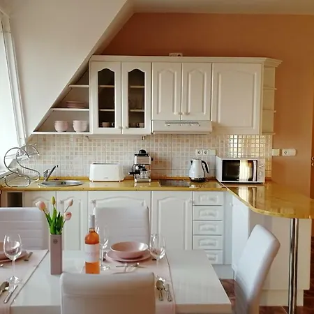 Διαμέρισμα Lelle Grand Apartman *