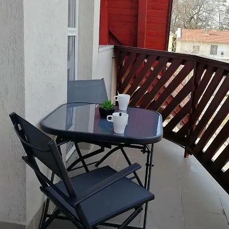 Διαμέρισμα Lelle Grand Apartman *