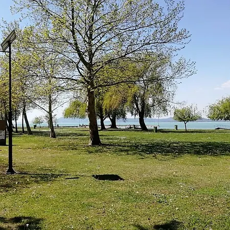 Lelle Grand Apartman Διαμέρισμα Balatonlelle