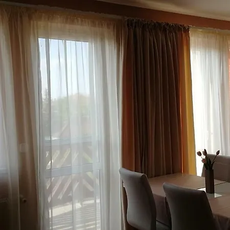 Διαμέρισμα Lelle Grand Apartman
